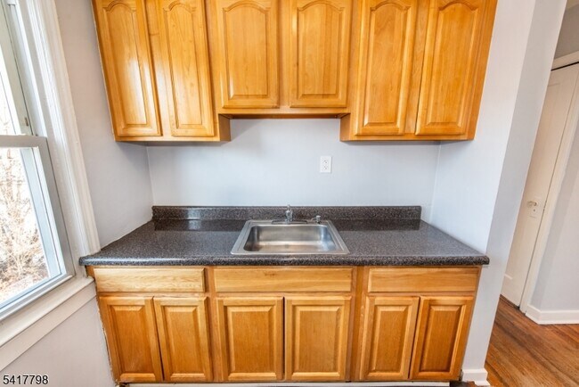 Building Photo - 23 Carpenter Terrace N