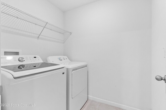 Building Photo - 402 Moray Dr