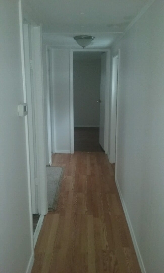 Building Photo - 25 Old Henniker Rd