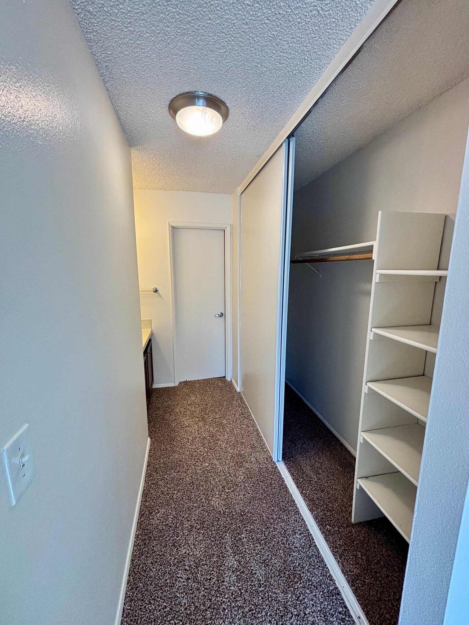 Building Photo - 3950 SW 102nd Ave