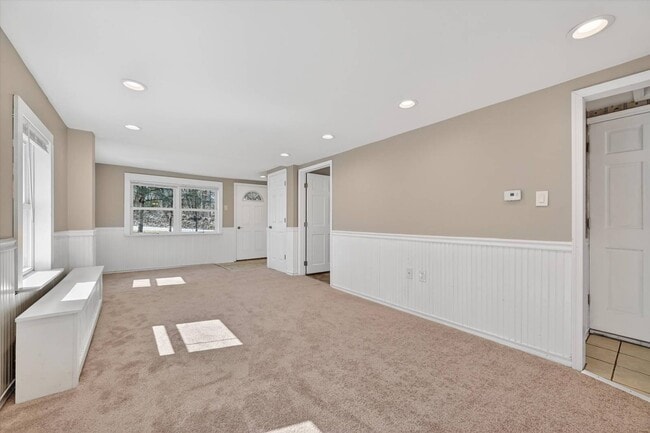 Building Photo - 29 Ridge Rd