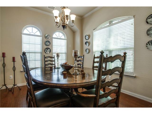 Building Photo - 5641 Hampshire Dr