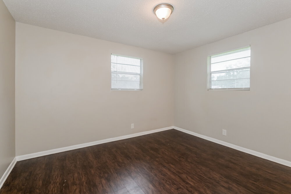 Building Photo - 304 Citizen St