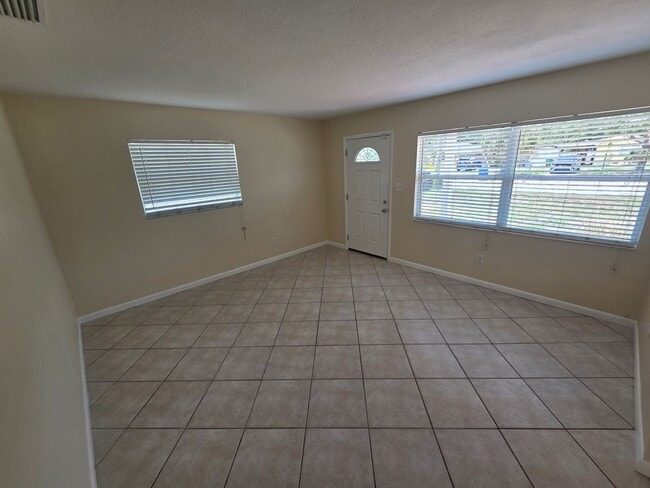 Building Photo - Charming 3 Bedroom Home in South Tampa's Ballast Point Neighborhood