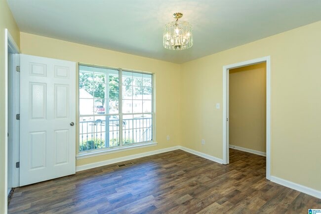 Building Photo - 713 Jason Cir