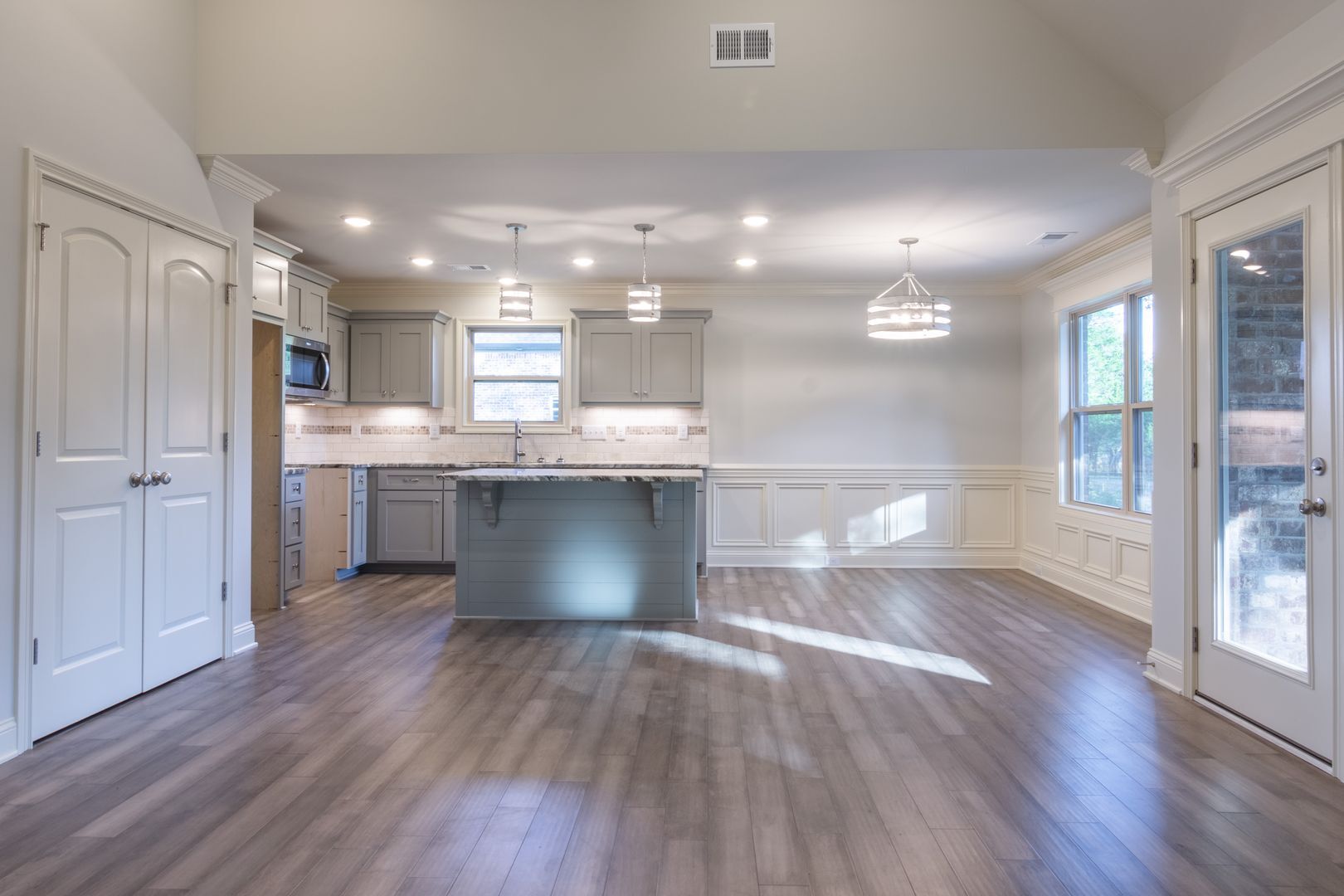 Building Photo - 1031 C P Stewart Blvd