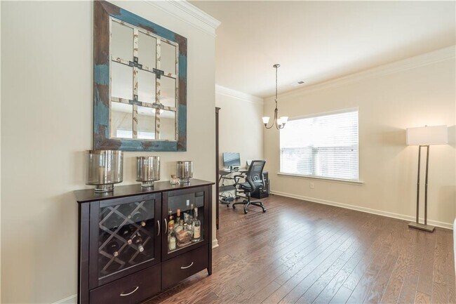 Building Photo - 129 Village Ct