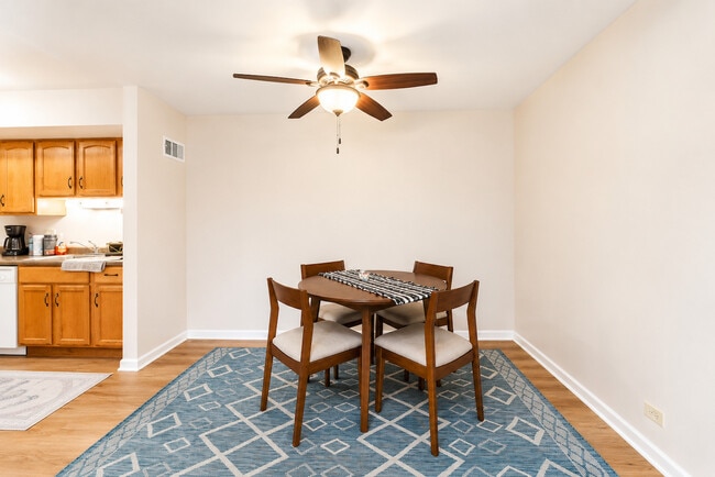 Building Photo - 530 Shorely Dr
