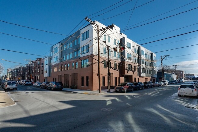 Building Photo - 25 2nd St