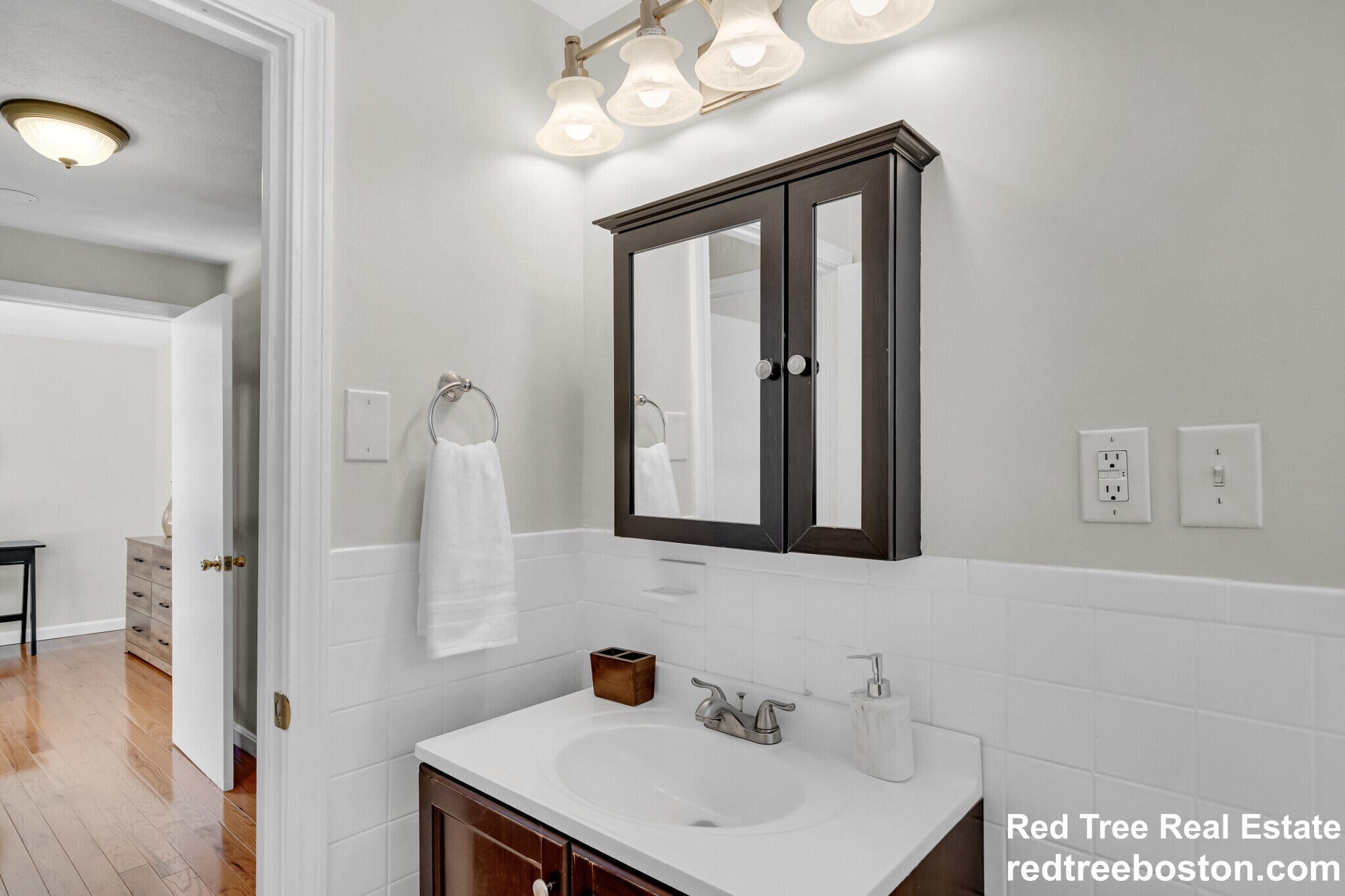 Building Photo - 74 Dunboy St