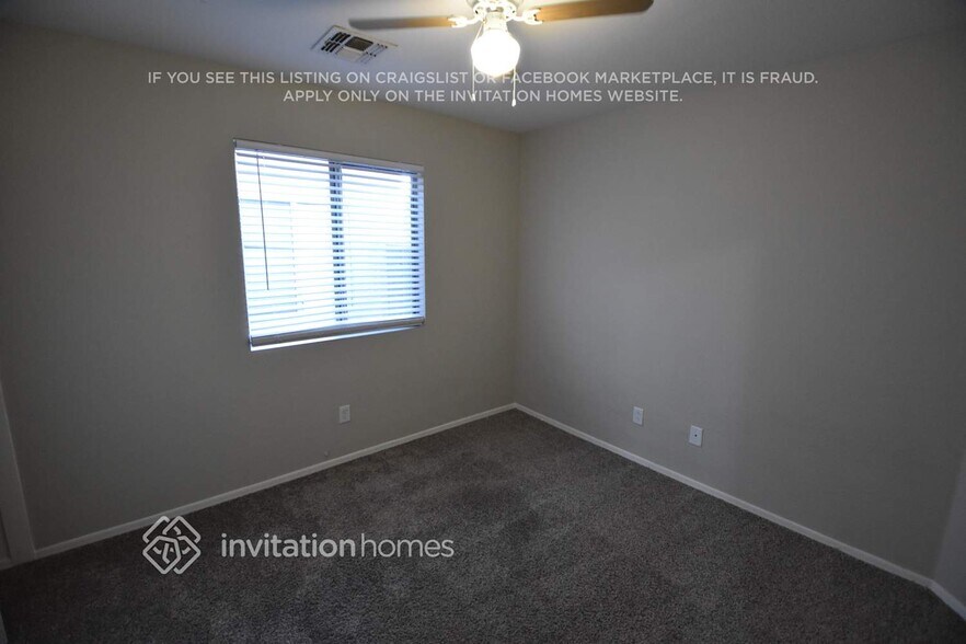 Building Photo - 12470 W Redfield Rd