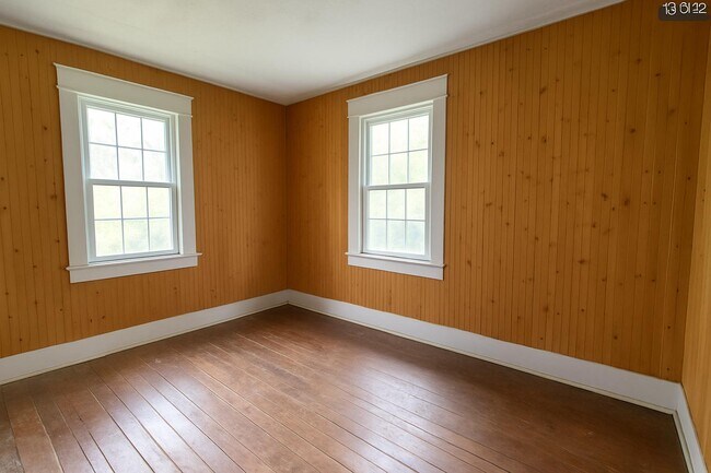 Building Photo - 409 Rowland St