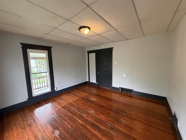 Building Photo - 1132 Gilbert-