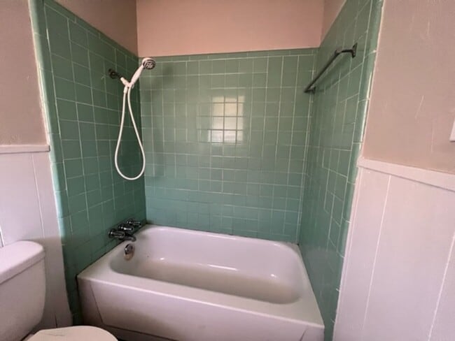 Building Photo - 2333 Marsalis Dr