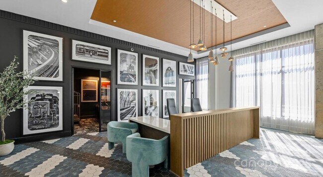 Building Photo - 1711 Commonwealth Ave