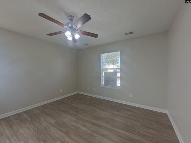 Building Photo - 1335 May Oak Cir