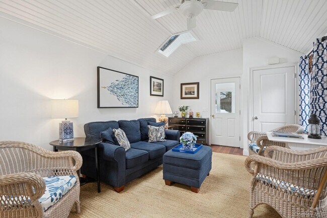 Building Photo - 424 4th St