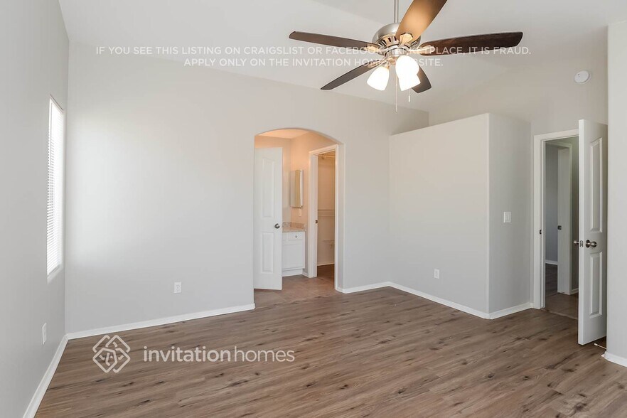 Building Photo - 11236 E Cicero St