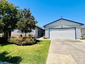 Building Photo - Lynbrook house ready now! $5075