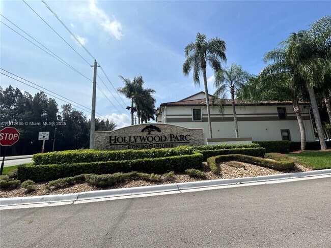 Building Photo - 540 S Park Rd