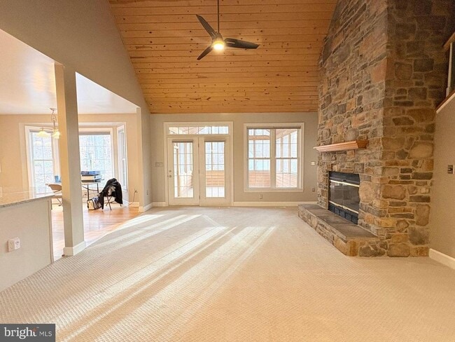 Building Photo - 5 Artillery Dr