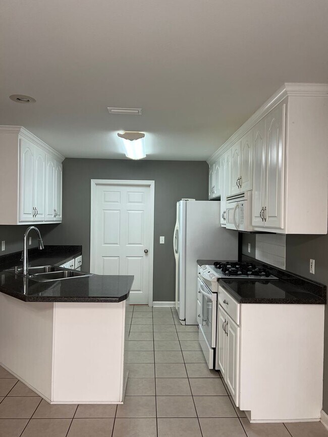 Building Photo - 36 County Rd 740