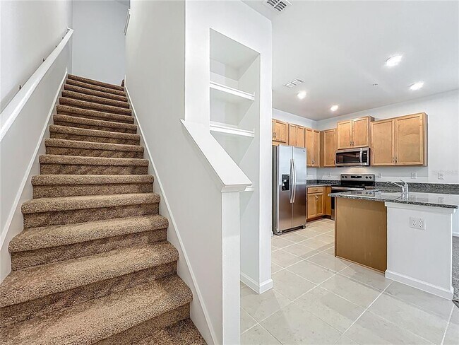 Building Photo - 9824 Walkway Dr