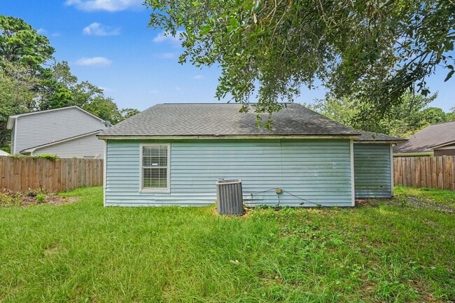 Building Photo - Updated Home on a Cul-de-sac!