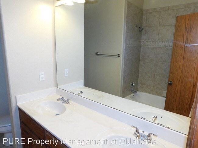 Building Photo - 4 br, 2.5 bath House - 9204 Stacey Lynn Lane