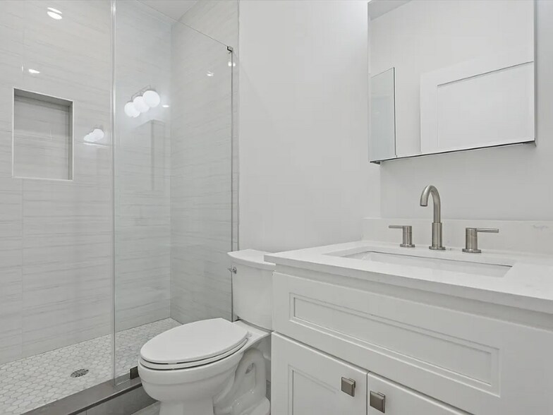 Building Photo - 178 W Seymour St