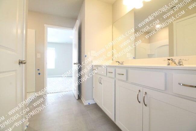 Building Photo - 3009 NW 29th St