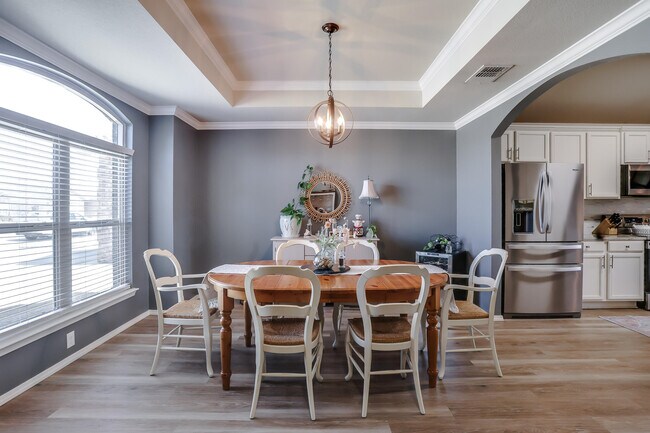 Building Photo - 7633 85th St