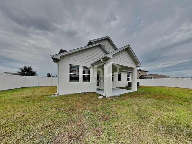 Building Photo - 900 Summer Stone Loop