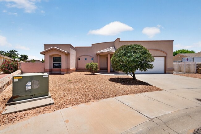Building Photo - 608 Cactus Creek Pl
