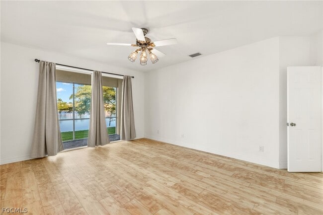 Building Photo - 17030 Tremont St