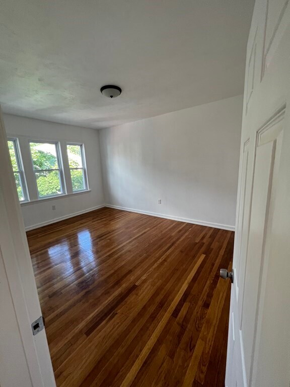 Building Photo - 40 Tennis Rd