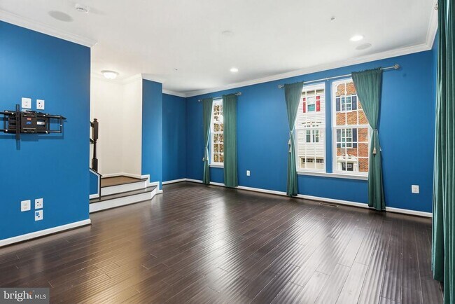 Building Photo - 7408 Wild Honey Way