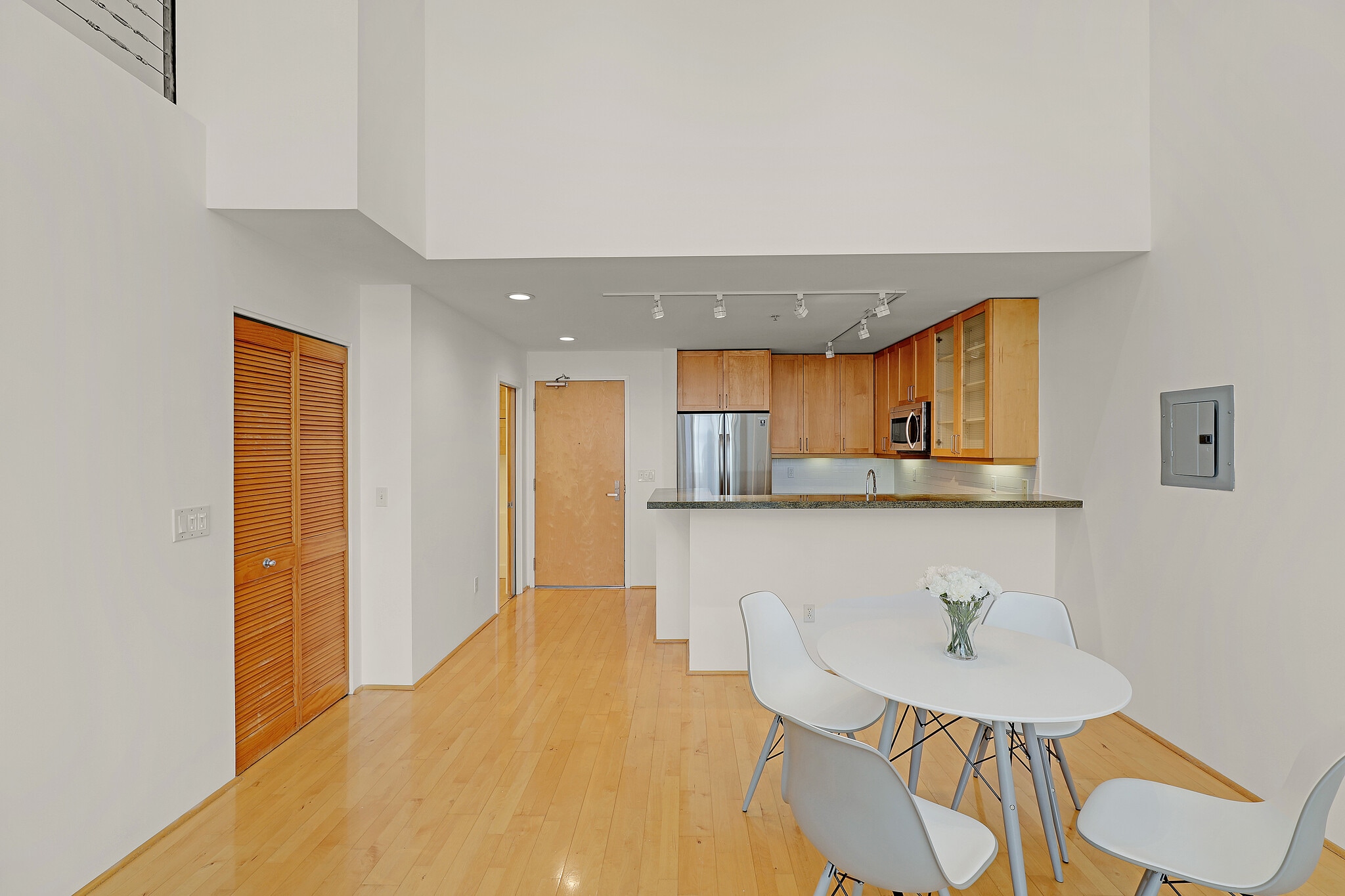 Building Photo - 249 Shipley St