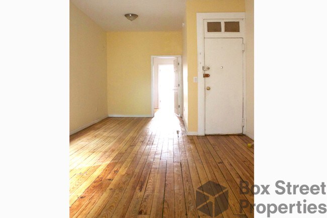 Building Photo - 564 Morgan Ave