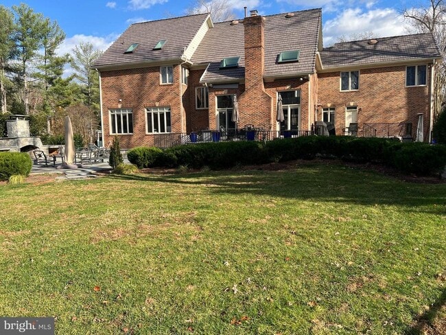 Building Photo - 9049 Holly Leaf Ln