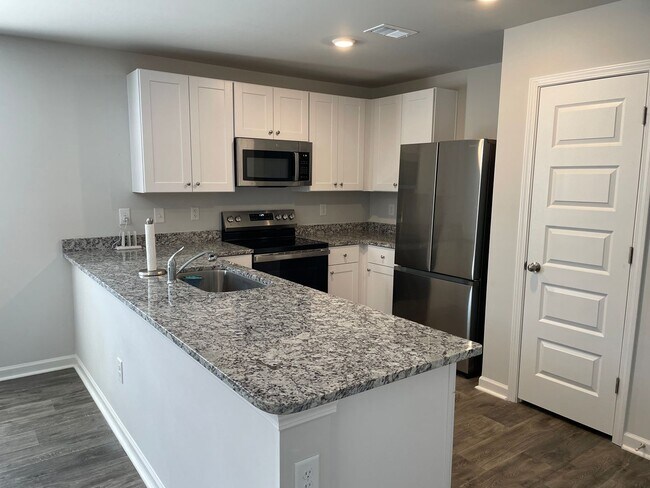 Building Photo - 3 Bedroom 2 Bathroom House in Sunfish Cove Sunset Beach NC