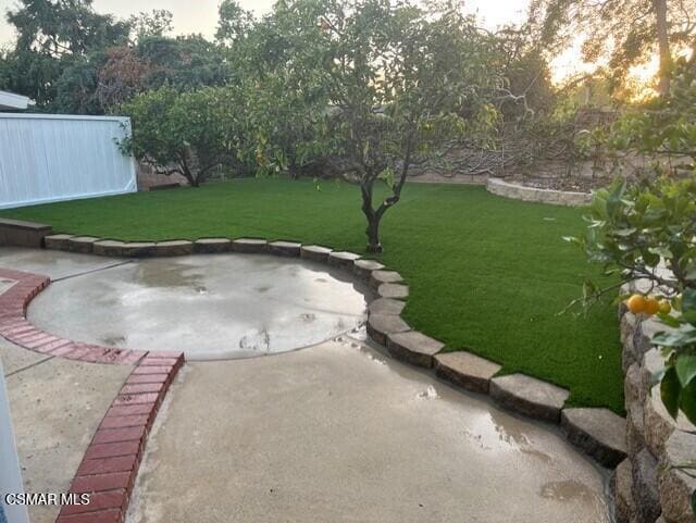 Building Photo - 845 La Grange Ave