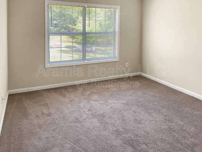 Building Photo - 3930 Cypress Pointe Dr