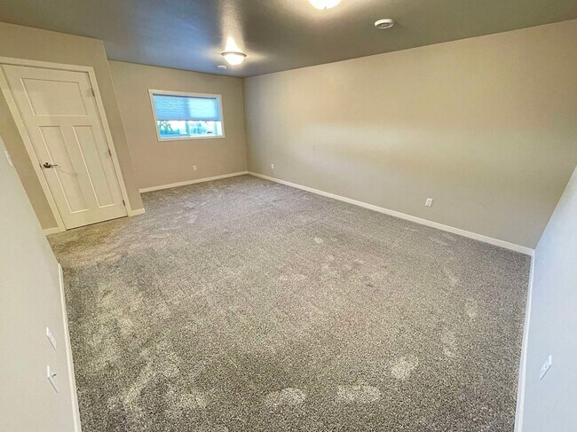 Building Photo - APPLICATION PENDING