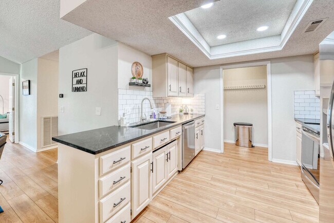 Building Photo - 3204 Cardinal Creek Cir