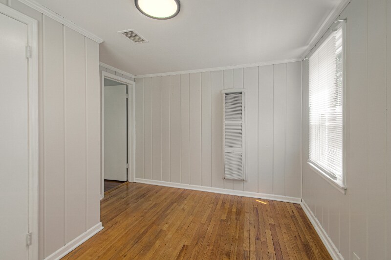 Building Photo - 434 W 88 St