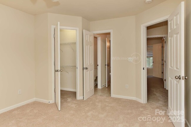Building Photo - 8827 SedgeBurn Dr