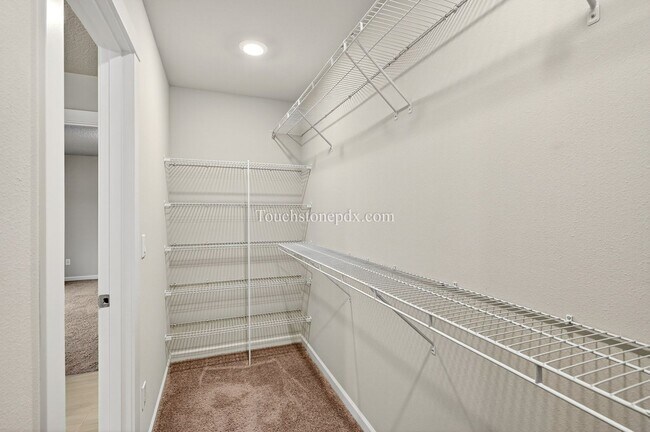 Building Photo - Modern 3BD | 2.5 BA Happy Valley Home On Corner Lot!