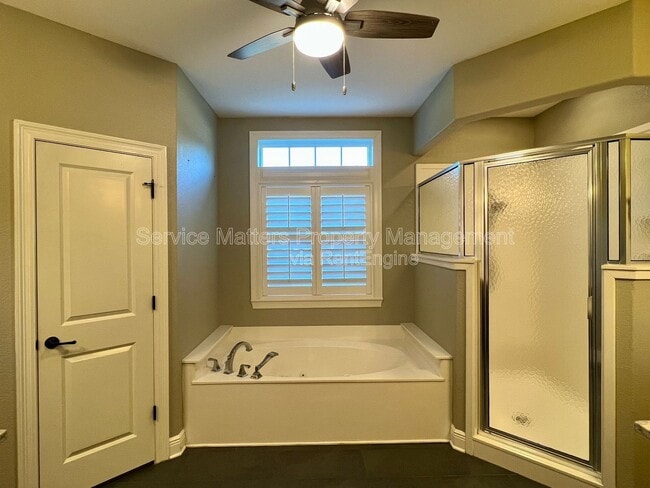 Building Photo - 2926 Greystone Dr