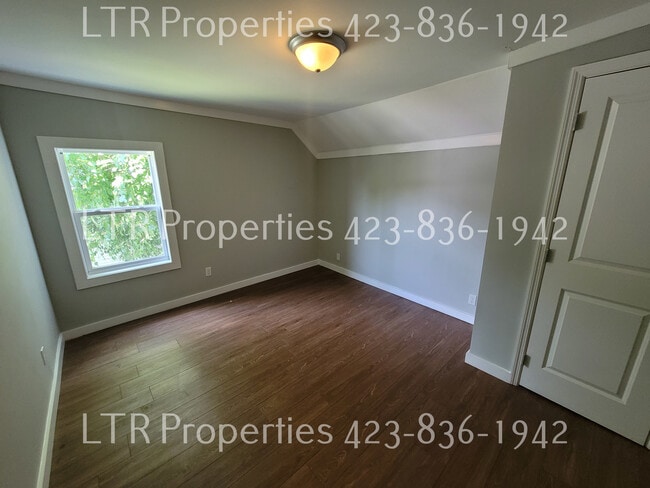 Building Photo - Flynn st (1203